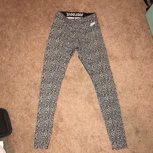 Nike leggings